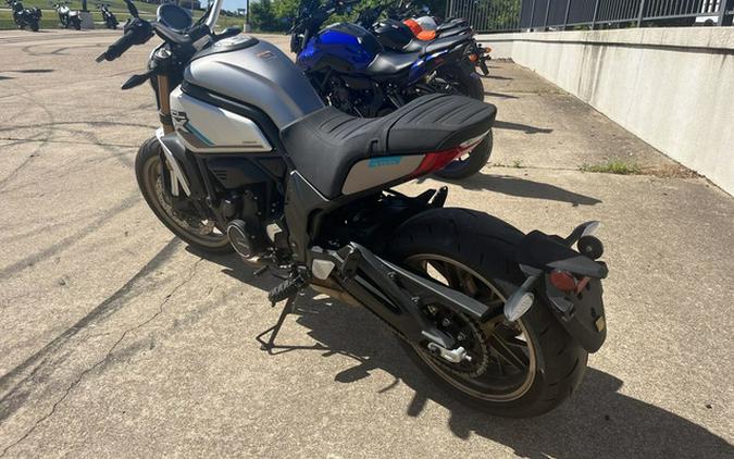 2022 CFMOTO 700 CL-X Sport