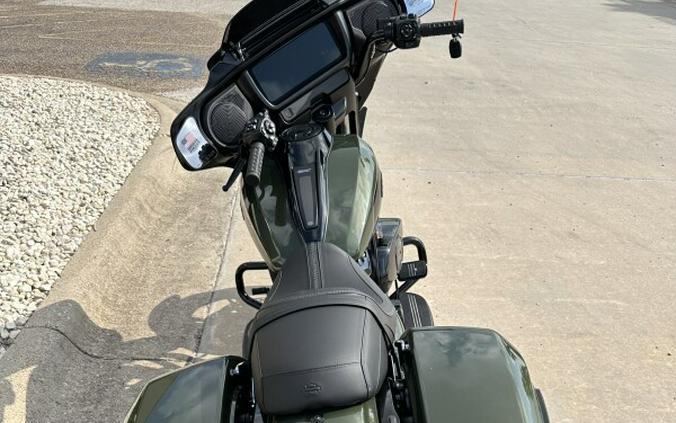 2026 Harley-Davidson Street Glide OLIV STL MTL/BLK W/ PINSTRI