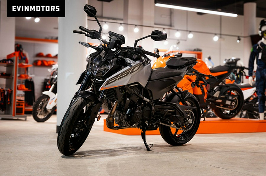 2026 KTM Duke 250
