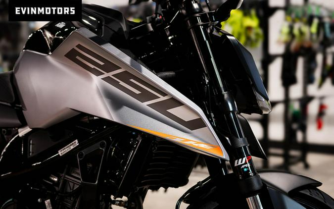 2026 KTM Duke 250