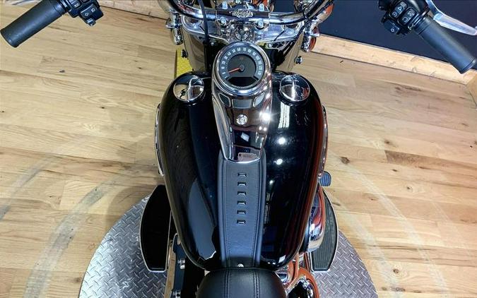 2020 Harley-Davidson® FLHC - Softail® Heritage Classic