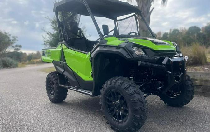 2023 Honda Pioneer 1000 Deluxe