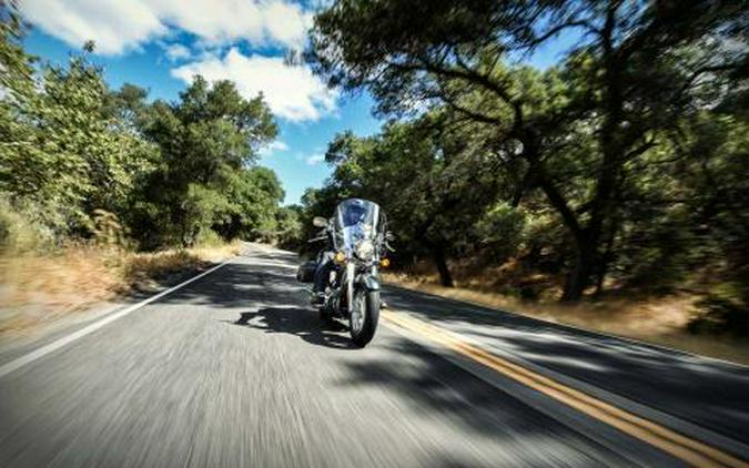 2015 Kawasaki Vulcan® 900 Classic LT