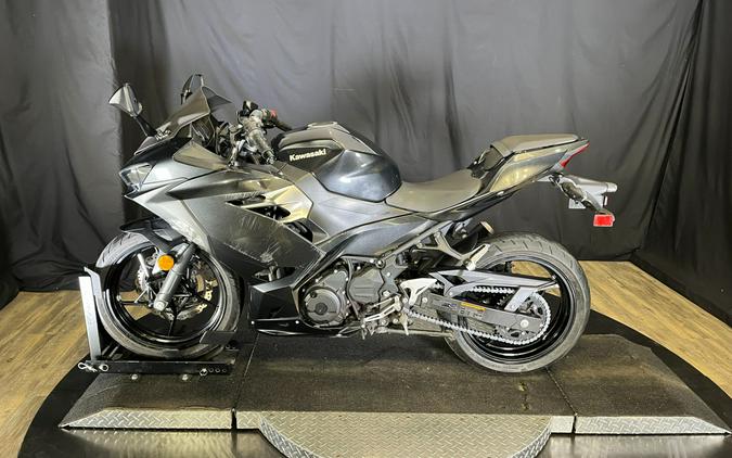 2022 Kawasaki Ninja 400 ABS