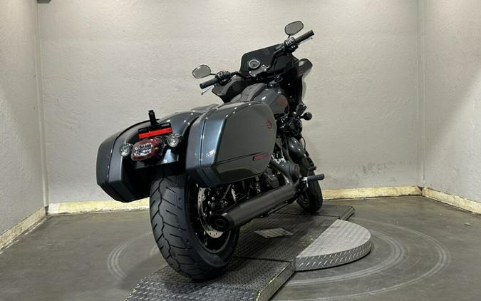 Harley-Davidson® Low Rider™ ST 2025 FXLRST 84638530DT IRON HORSE MTLC