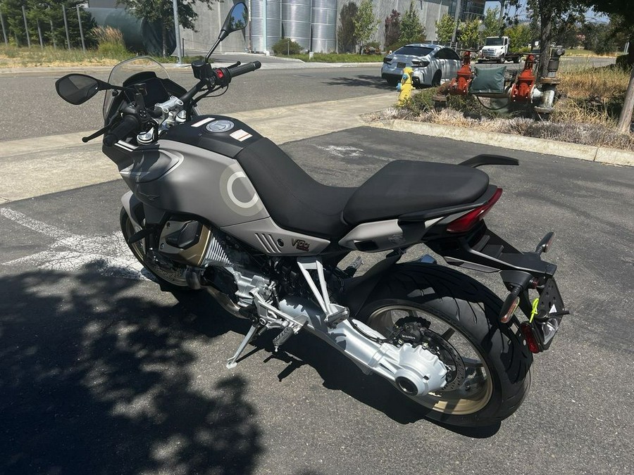 2023 Moto Guzzi V100 Mandello