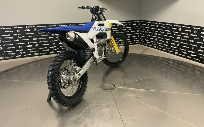 2027 HUSQVARNA FC 250 - 040268Q