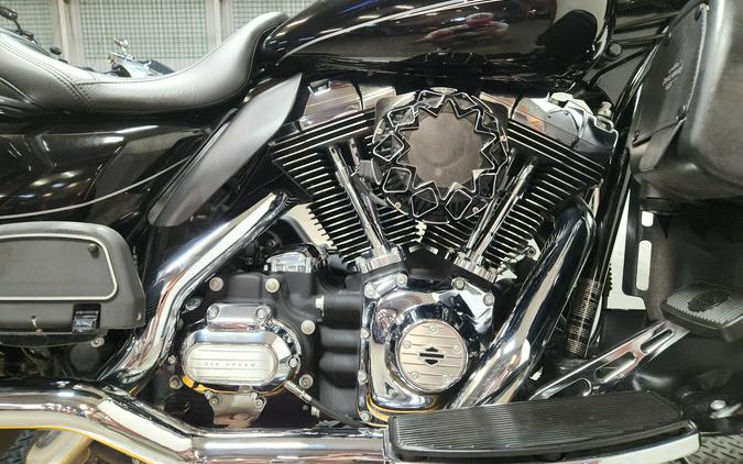 2013 Harley-Davidson® Ultra Limited - FP8846