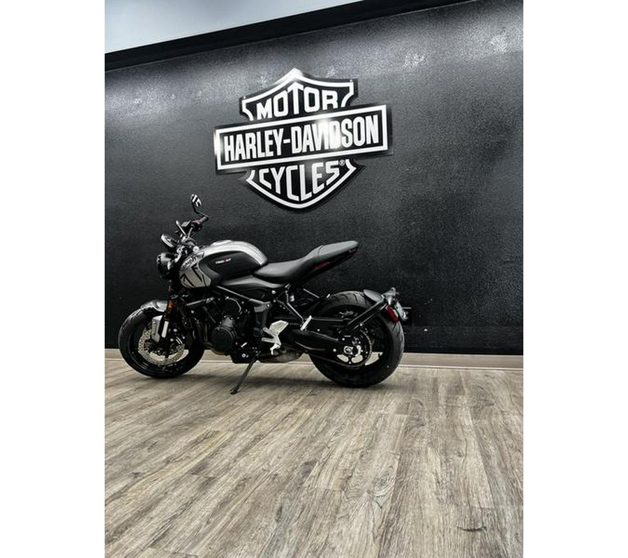 2023 Triumph Trident 660 Matte Jet Black / Matte Silver Ice