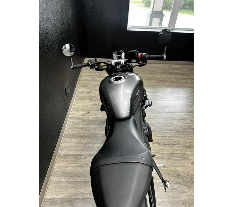 2023 Triumph Trident 660 Matte Jet Black / Matte Silver Ice