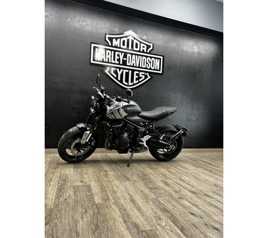 2023 Triumph Trident 660 Matte Jet Black / Matte Silver Ice