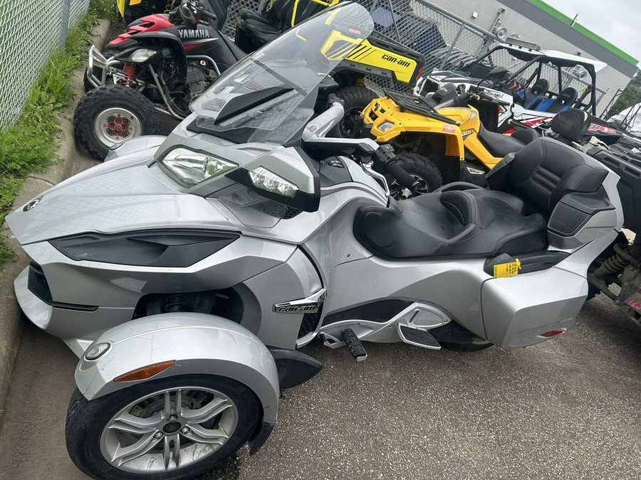 2010 Can-Am® Spyder Roadster RT