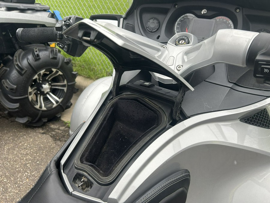 2010 Can-Am® Spyder Roadster RT