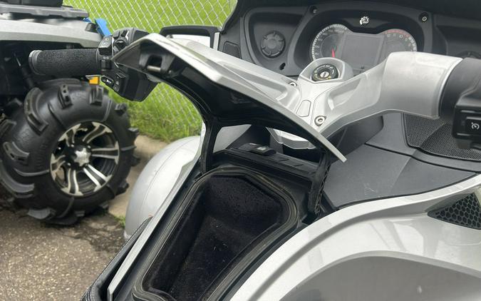 2010 Can-Am® Spyder Roadster RT