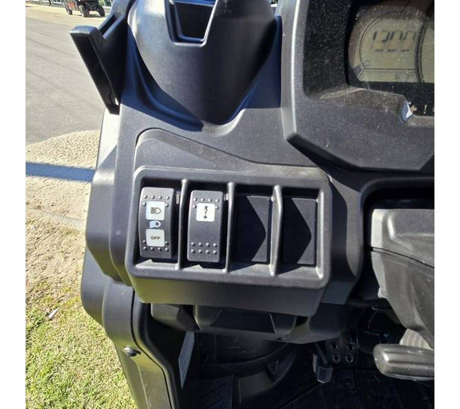 2025 Can-Am® Defender X mr HD10 Hyper Silver & Legion Red