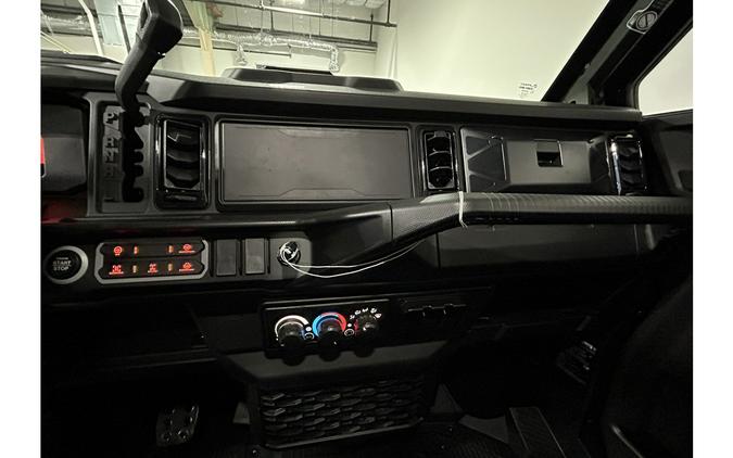 2026 Can-Am DEFENDER MAX XT CAB HD11