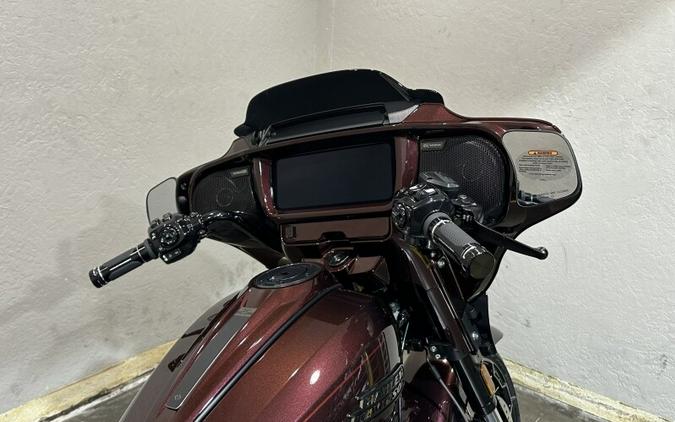 Harley-Davidson CVO™ Street Glide® 2024 FLHXSE 84414535 COPPERHEAD W/ PINSTRIPE