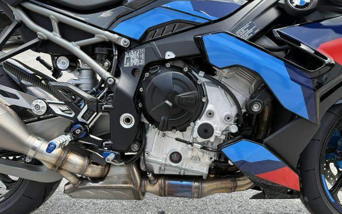 2025 BMW M 1000 R