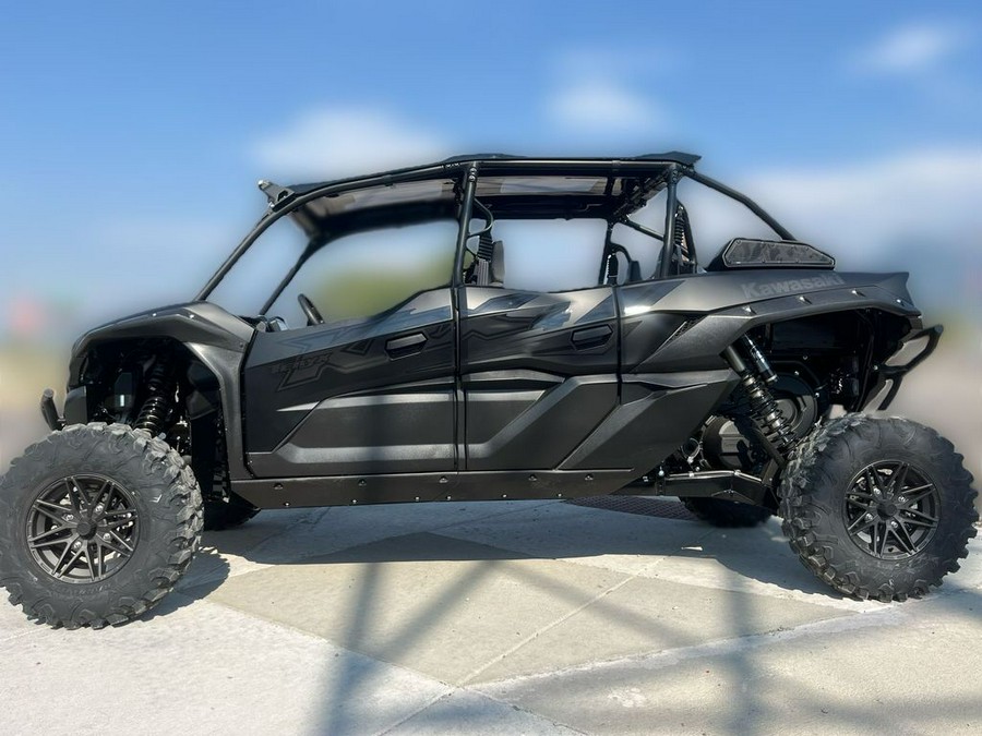 2025 Kawasaki Teryx® KRX4™ 1000 Blackout Edition