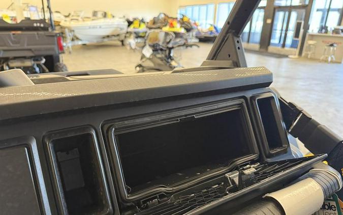 2026 Can-Am® Defender XT HD11