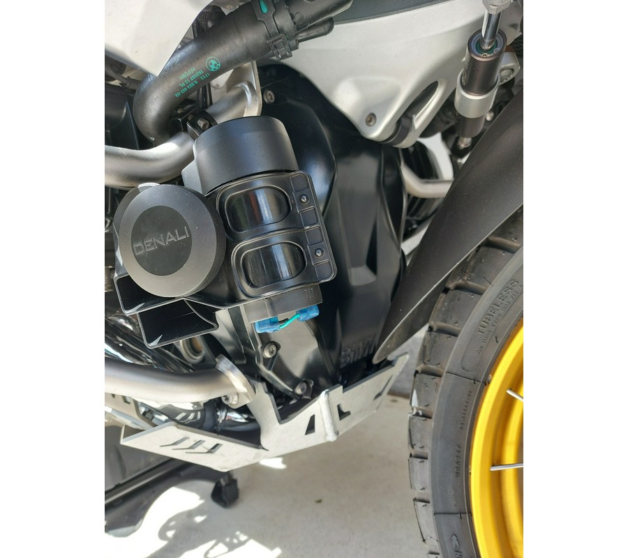 2019 BMW R 1250 GS Adventure Light White / Racing Blue