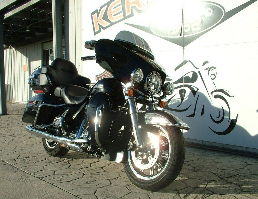 2018 Harley-Davidson® FLHTCU - Electra Glide® Ultra Classic®