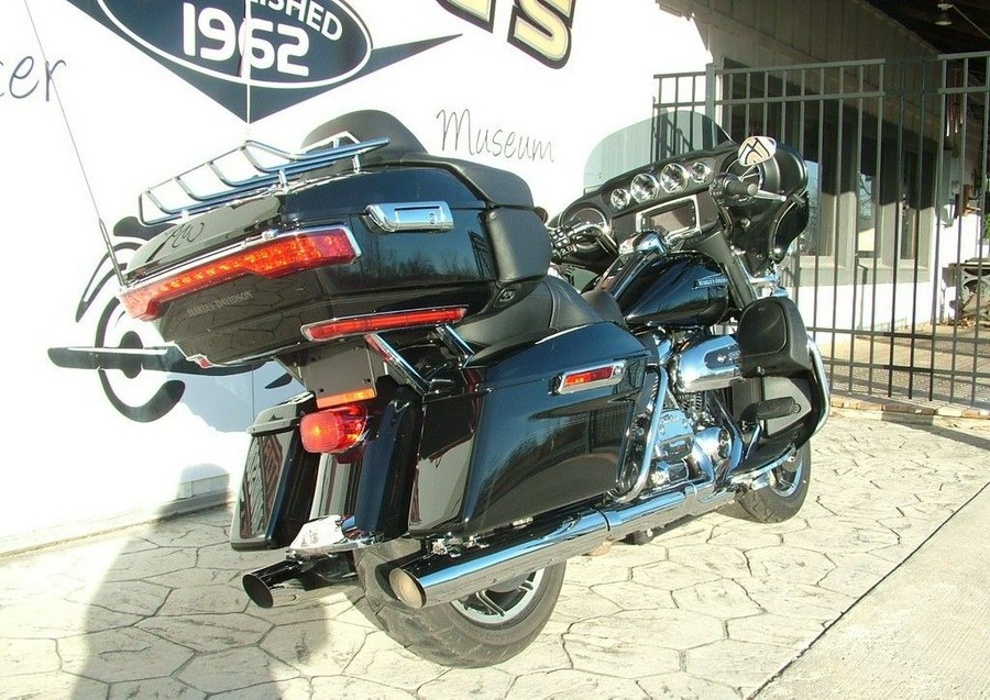 2018 Harley-Davidson® FLHTCU - Electra Glide® Ultra Classic®