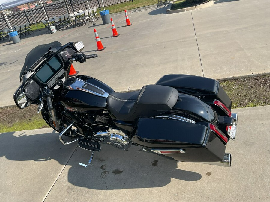FLHX 2024 Street Glide®