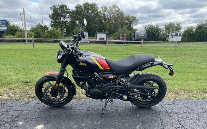 2026 Royal Enfield Guerrilla 450 - PLAYA BLACK