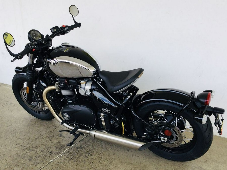 2023 Triumph Bonneville Bobber Chrome Edition Chrome / Jet Black