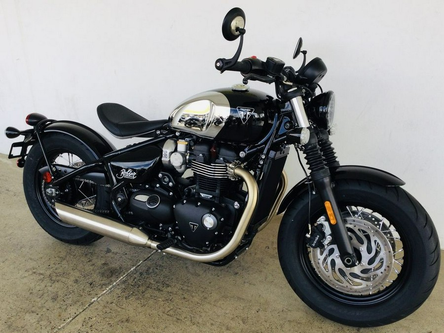 2023 Triumph Bonneville Bobber Chrome Edition Chrome / Jet Black