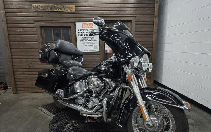 2011 Harley-Davidson® Heritage Softail® Classic BLACK W/PINSTRIPE