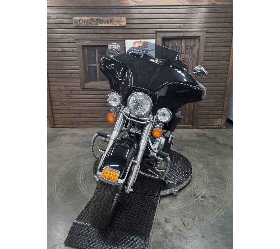 2011 Harley-Davidson® Heritage Softail® Classic BLACK W/PINSTRIPE