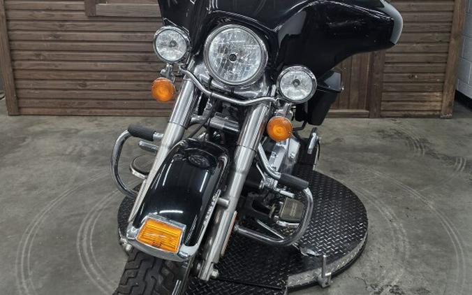 2011 Harley-Davidson® Heritage Softail® Classic BLACK W/PINSTRIPE