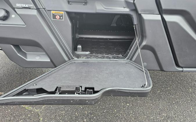 2026 Can-Am Defender PRO Limited