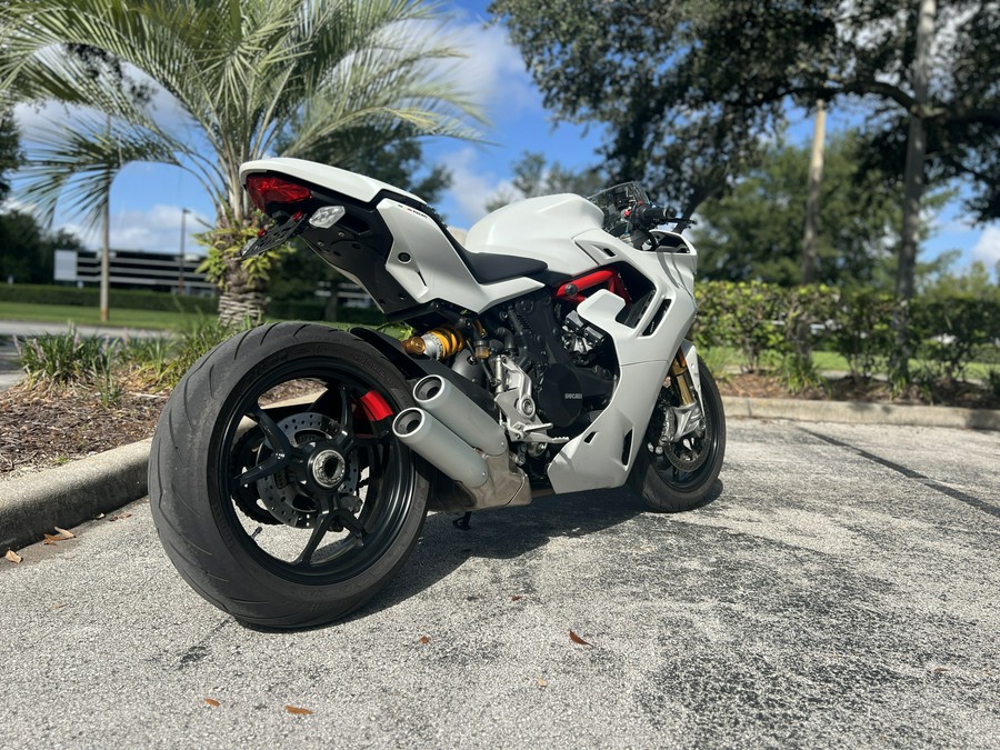 2021 Ducati SuperSport