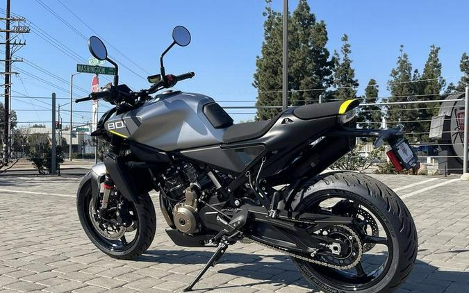 2025 Husqvarna® Vitpilen 801