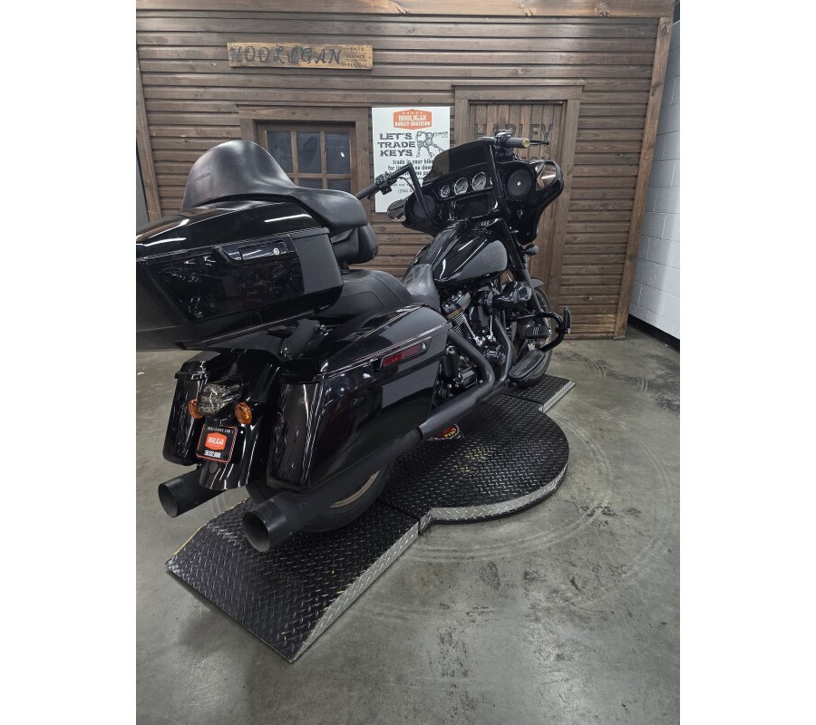 2022 Harley-Davidson® Street Glide® ST BLACK