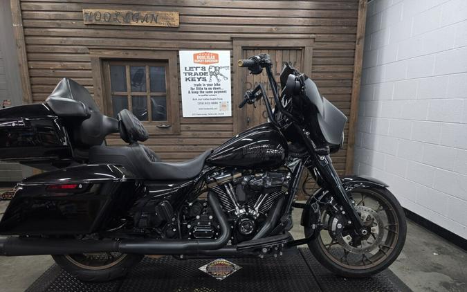 2022 Harley-Davidson® Street Glide® ST BLACK