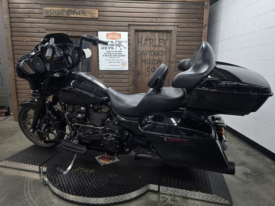 2022 Harley-Davidson® Street Glide® ST BLACK