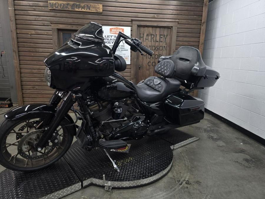 2022 Harley-Davidson® Street Glide® ST BLACK