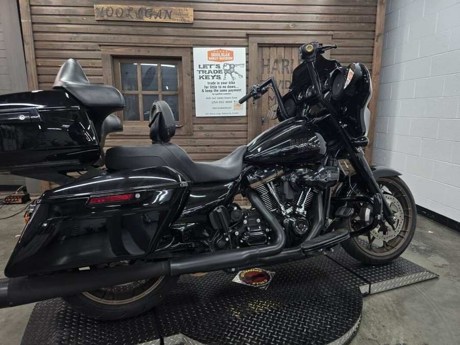 2022 Harley-Davidson® Street Glide® ST BLACK