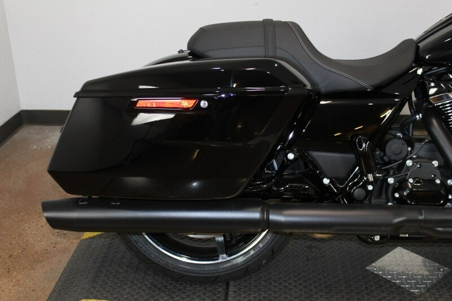 Harley-Davidson Road Glide® 2024 FLTRX 84419123 VIVID BLACK