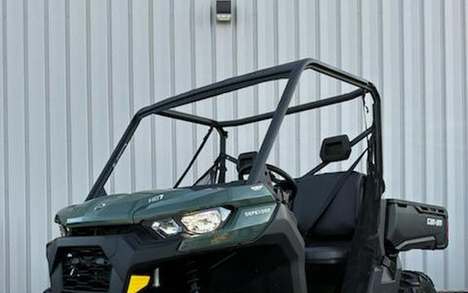 2024 Can-Am Defender DPS HD7