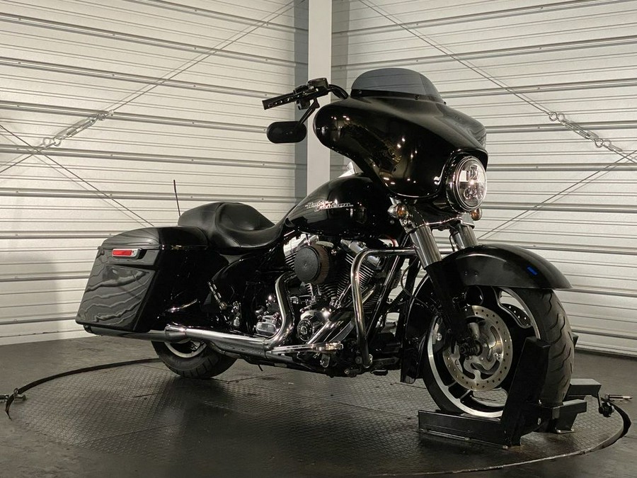 2010 Harley-Davidson® FLHX - Street Glide®