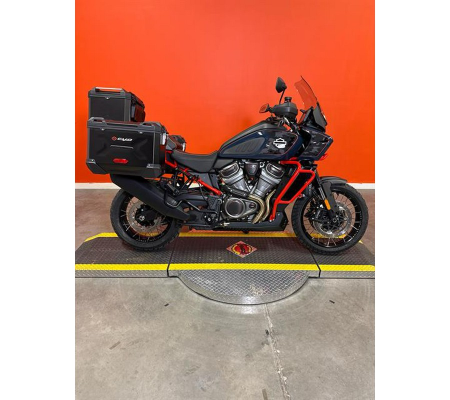 2025 Harley-Davidson CVO™ Pan America®