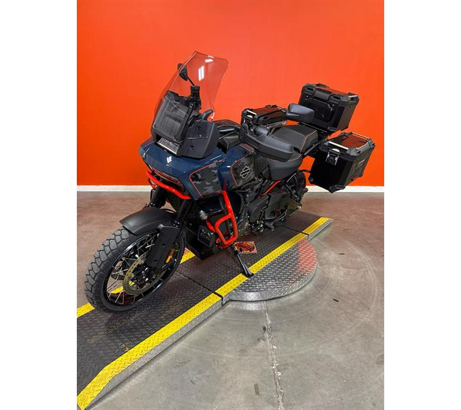 2025 Harley-Davidson CVO™ Pan America®