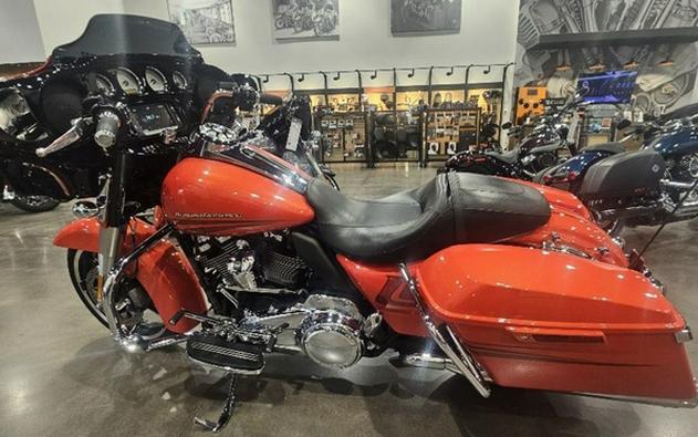2017 Harley-Davidson FLHXS - Street Glide Special