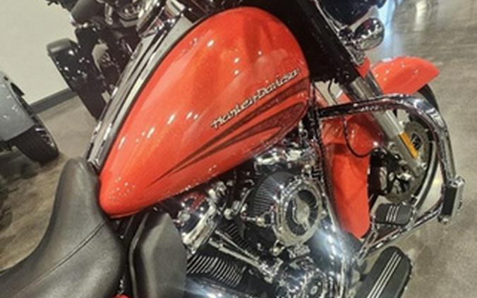 2017 Harley-Davidson FLHXS - Street Glide Special
