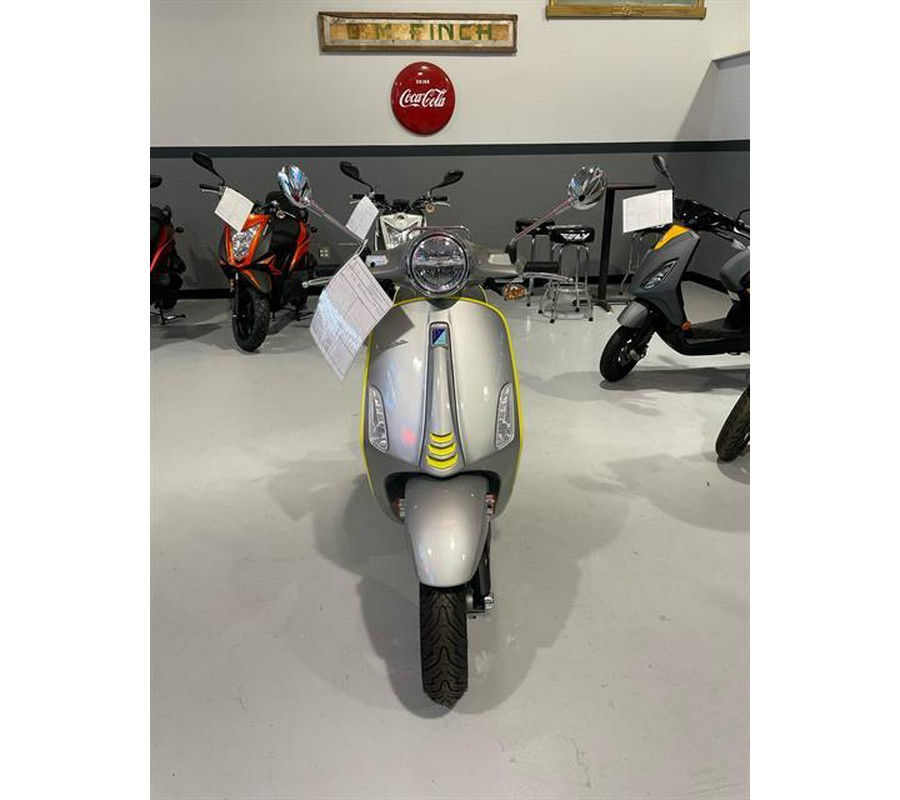 2022 Vespa Elettrica 45 MPH